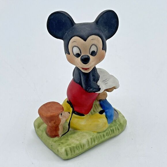 Vintage Walt Disney Mickey Mouse W/Hedgehog Figurine Mowing Lawn Taiwan 2.5” - Picture 3 of 11